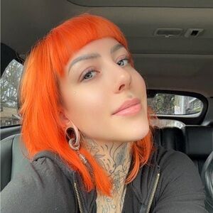 Meet your Posher, Elle